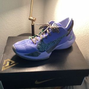 Giannis  **NIKE**  Zoom Freak 2 Mens Size 9 “Play for the Future” colorway.
